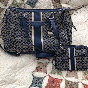 Handbag and wristlet